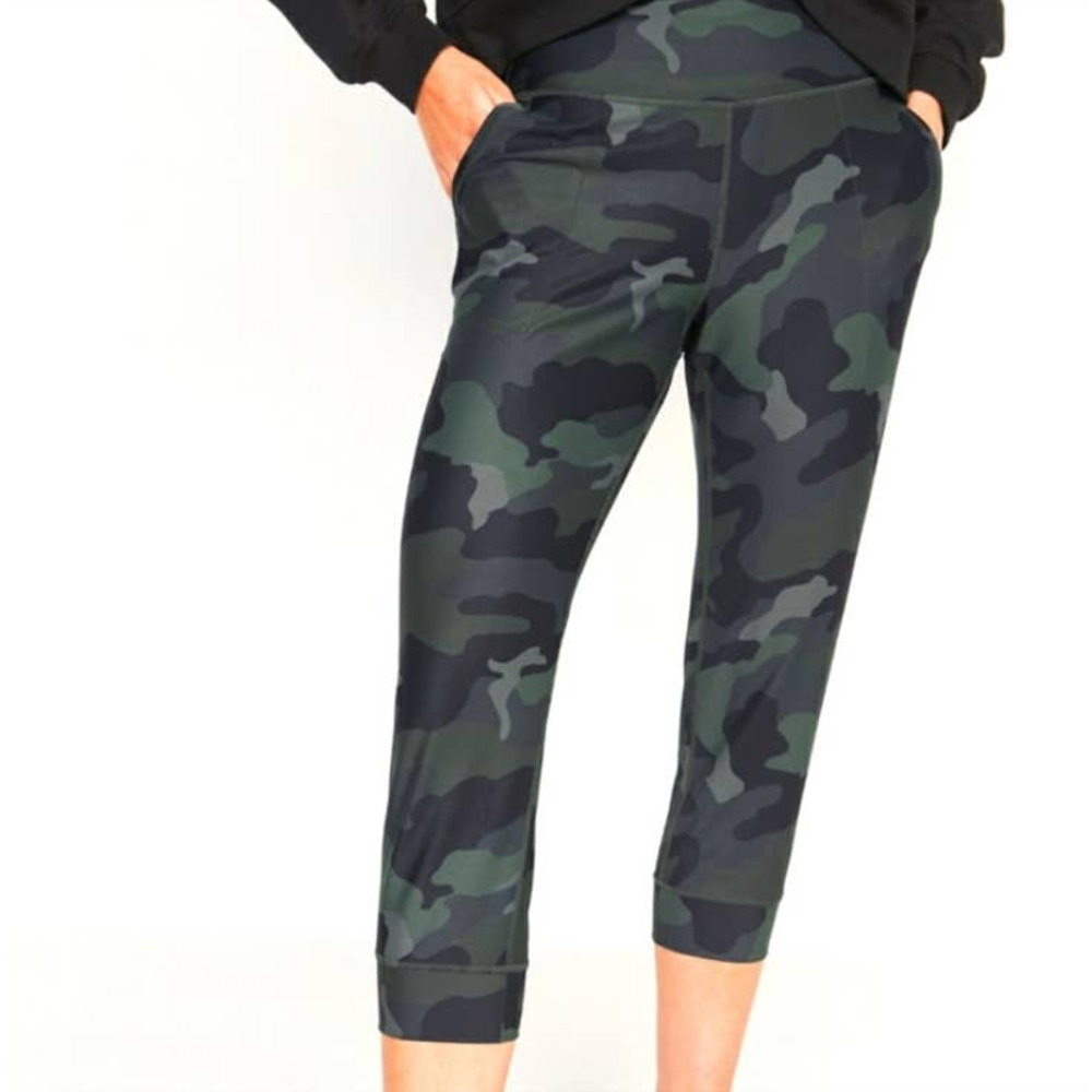 Old Navy Womens Crop Camo Camouflage High Rise Powersoft Grey Joggers NEW